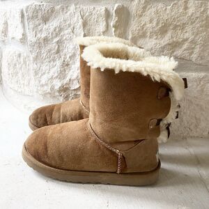UGG Australia Women’s Bailey Bow II Bow Sheepskin Leather Boots - Size 10